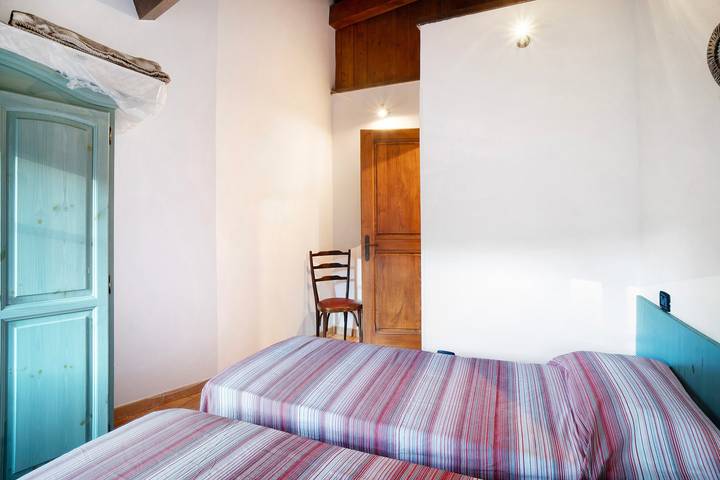 Appartamento intero, Appartamento 'Casa Verde - Sciu´ Pepin' con terrazza privata, giardino privato e Wi-Fi in Rezzo, Alpi Liguri