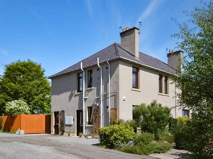Log cabin for 4 people, with garden in Inverness