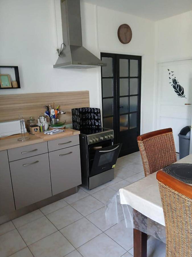 Location de vacances pour 7 personnes, avec vue et terrasse à Le Vigeant - 2
