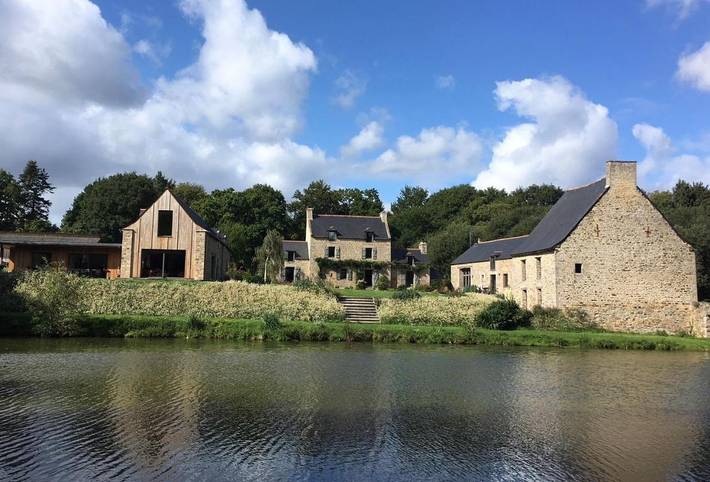 Location de vacances pour 10 personnes, avec piscine et vue ainsi que vue sur le lac et jardin à Quévert - 3