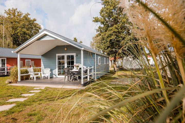 Lodge voor 4 personen, with Balkon/Terras and Terras as well as Zwembad in Limburg