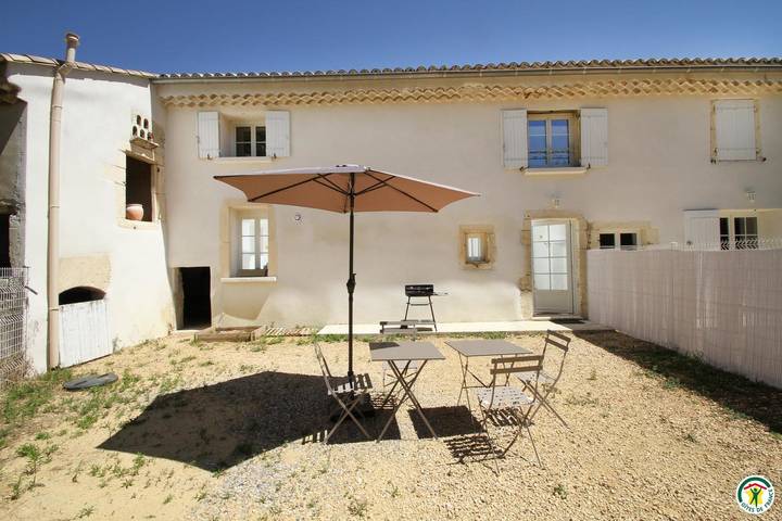 Gîte for 4 people, with garden - 1