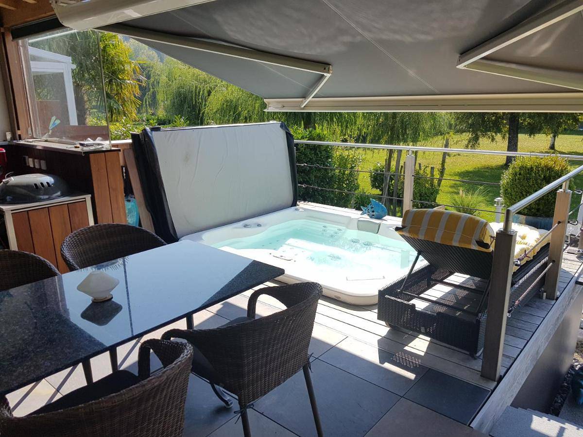 One-Bedroom House in Gletterens, Lake Neuchâtel