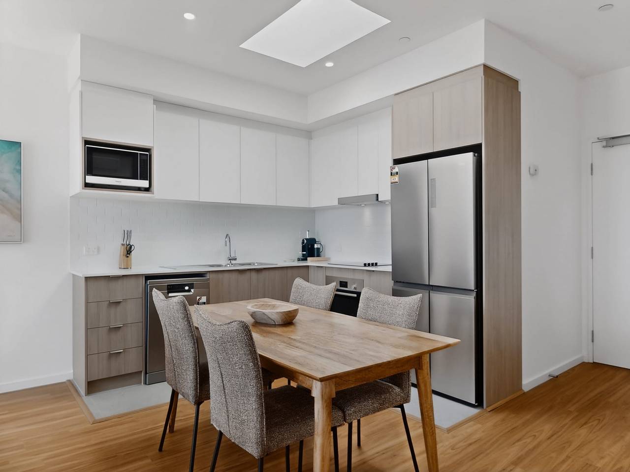 Hel leilighet, Helt ny leilighet med 2 soverom og byutsikt in Cannington, Perth