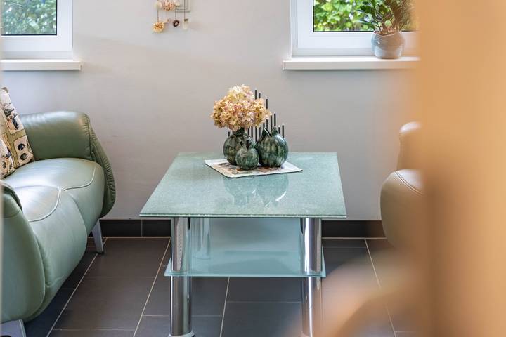 Appartement entier, Appartement 'Prerow Am Deich - Ferienwohnung 1' avec terrasse privée et Wi-Fi in Prerow, Péninsule Fischland-Darss-Zingst