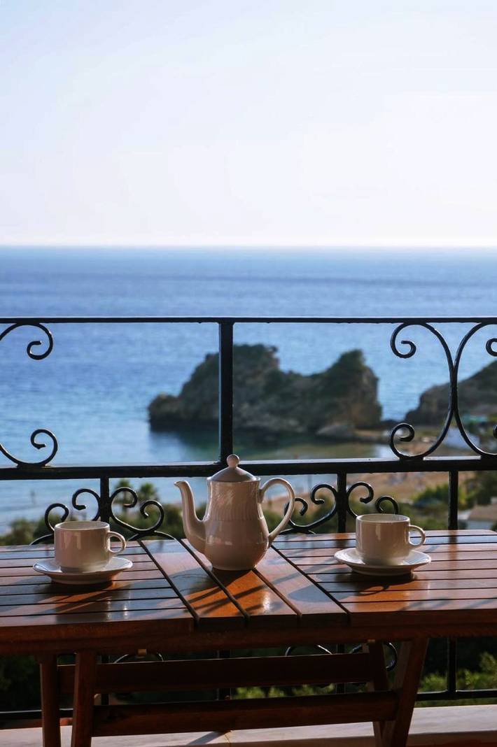 Διαμερίσματα διακοπών για 3 άτομα, με κήπο και θέα στον Πέλεκα