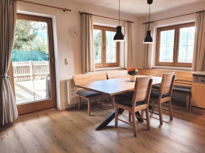 Ferienwohnung für 5 Personen, mit Terrasse und Ausblick in Hainzenberg - 4