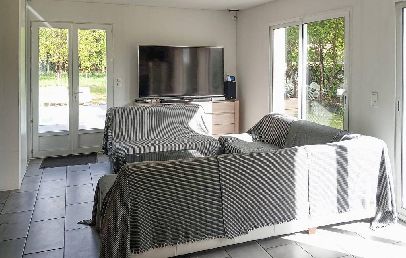 Moderno Apartamento con Piscina y Parking | Cerca de Talais in Talais, Parque natural regional del Médoc