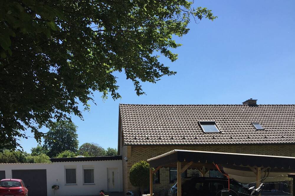 Monis Hühnerfarm Natur pur Außenpool zur Mitbenutzung in Nettetal, Niederrhein
