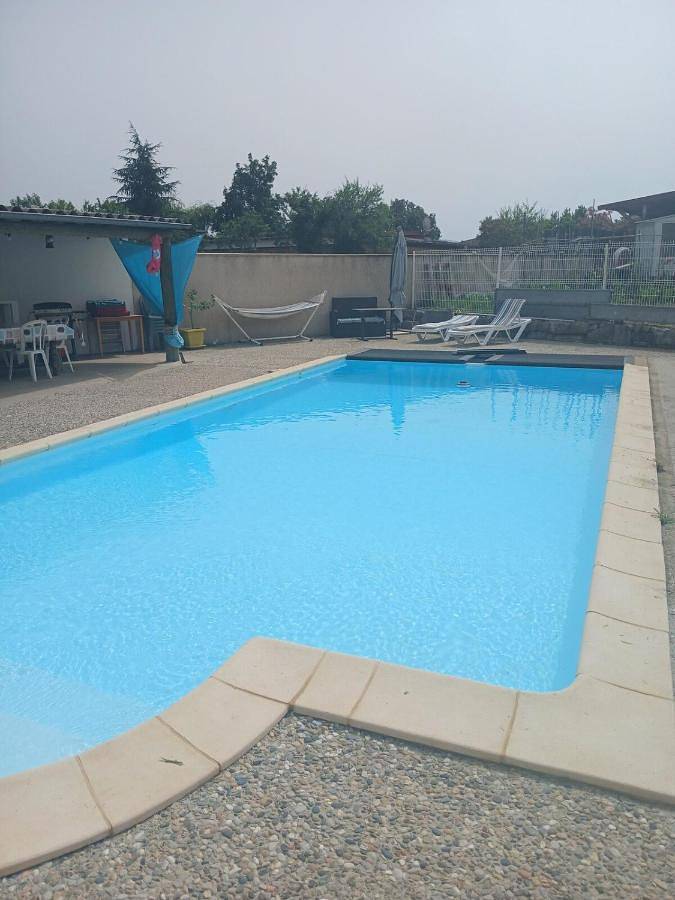 Gîte pour 4 personnes, avec piscine et jardin à Saint-Étienne-de-Fontbellon - 2