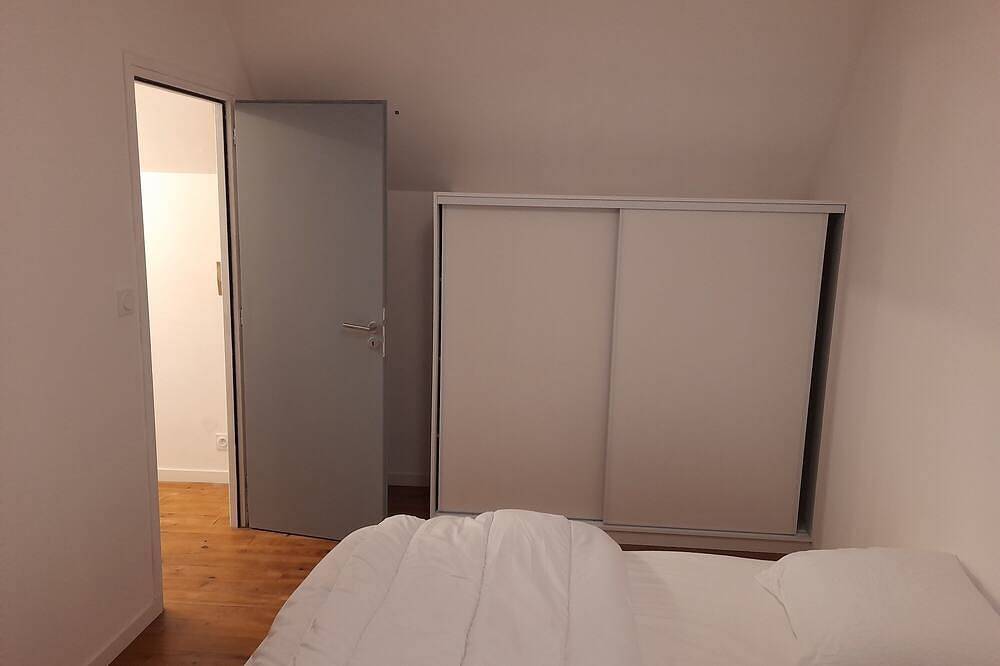 Country in the city for this detached house renovated in 2021. in Vannes, Côte des Mégalithes