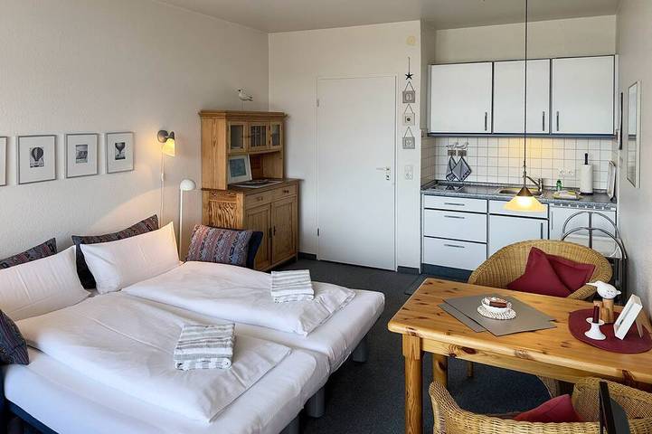 Ganze Wohnung, Haus Nordenlicht Ferienwohnung Holm: 100 m zum Meer, Wlan in Wittdün, Amrum
