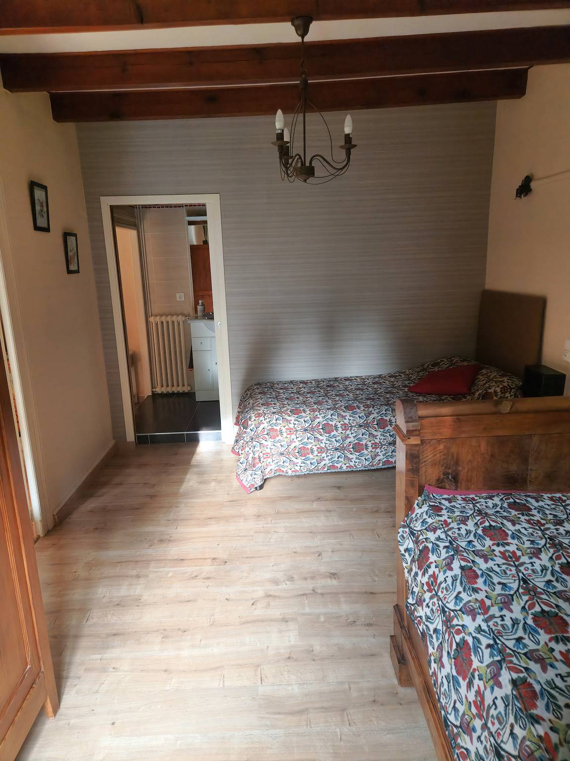 Chambre d'hôtes 'Le Vieux Noyer - Tilleul' avec jardin commun et Wi-Fi in Réaux-sur-Trèfle, Région de Jonzac