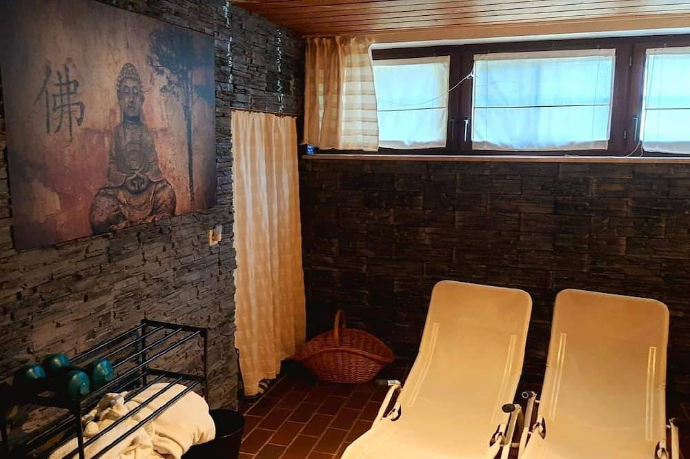 Ganze Wohnung, Ferienwohnung Horben für 1 - 5 Personen mit 2 Schlafzimmern - Ferienwohnung in Suedlicher Schwarzwald, Horben