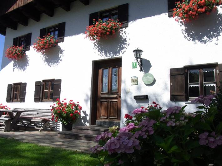 Ferienwohnung Bauernhaus Kailhof - Ferienwohnung s´Bauernhaus 68 qm mit zwei Schlafzimmer und großem Balkon in Aschau im Chiemgau, Chiemsee
