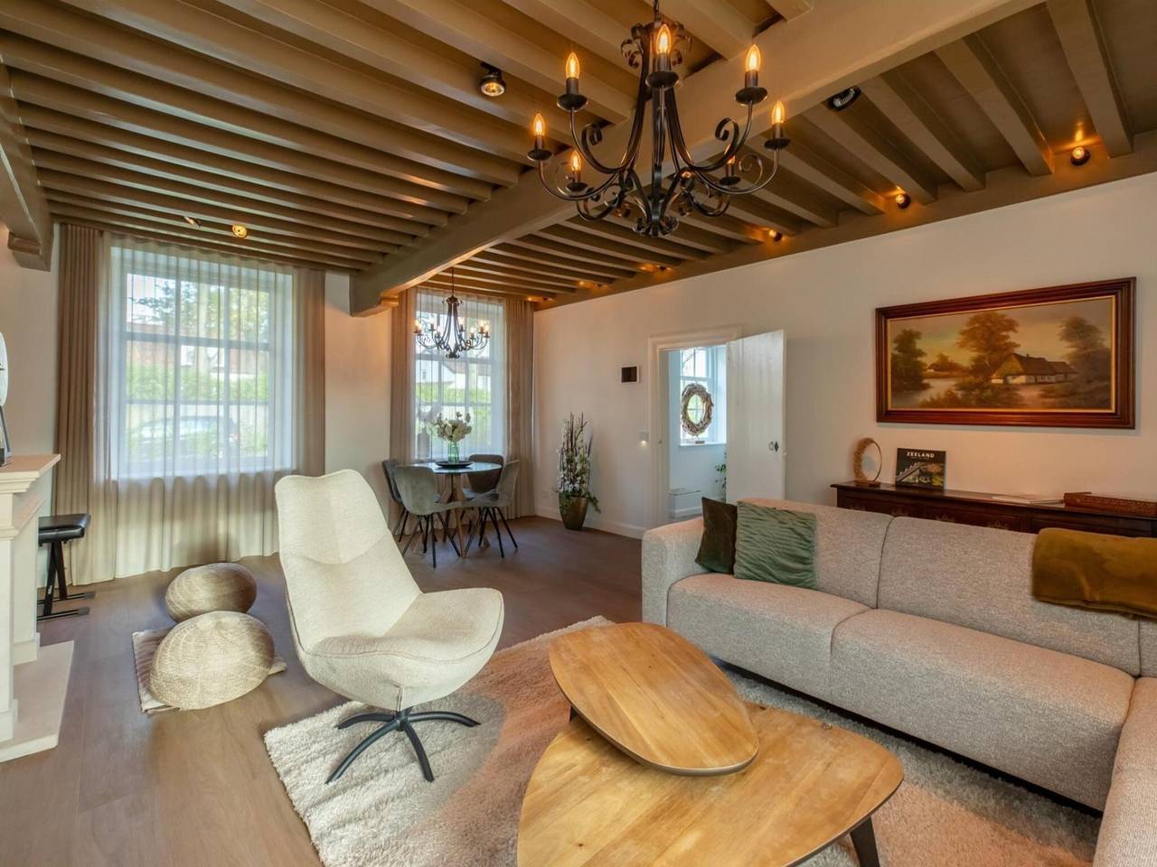 Boerderij in Zeeland met molenuitzicht in Nederlandse Noordzeekust