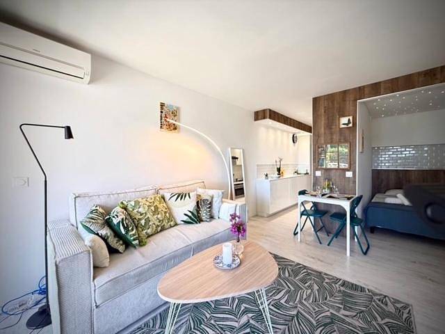 Gîte pour 4 personnes, avec balcon et vue dans Office De Tourisme De Golf Juan - 2