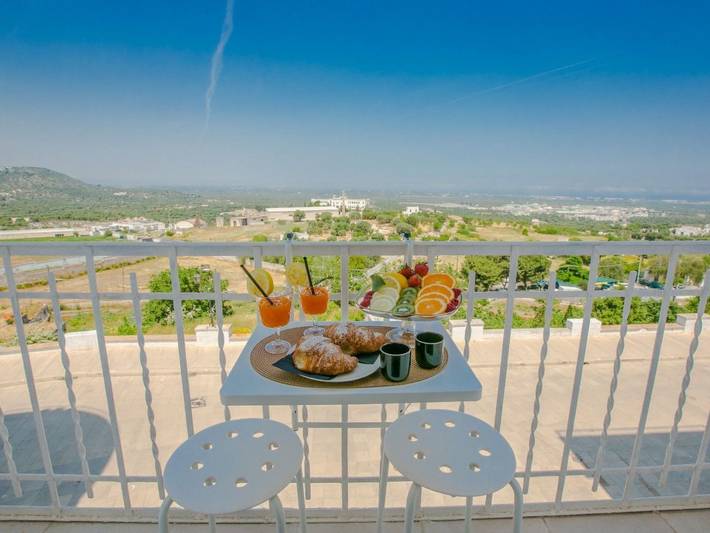 Trullo per 3 persone, con balcone ad Ostuni