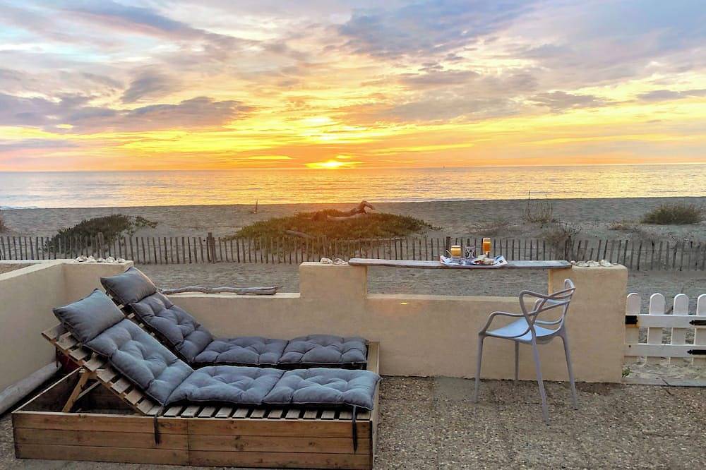 Les Coquillages Site Exceptionnel Maison front de mer direct sur plage Naturiste in Port Leucate, Leucate