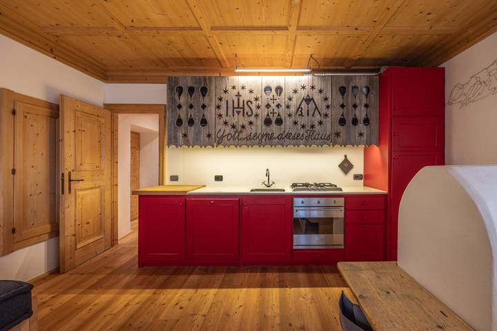 Entire apartment, Casa dell'Alpinista in Cortina d'Ampezzo in Cortina d'Ampezzo, Dolomiti Superski