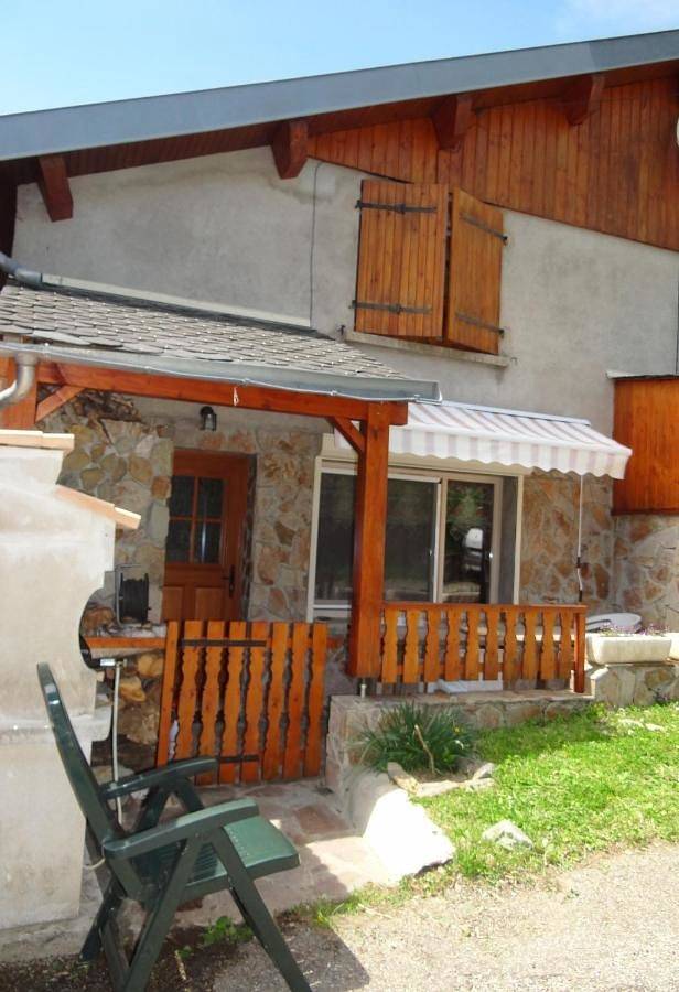 Gîte pour 5 personnes, avec vue et terrasse à Ascou