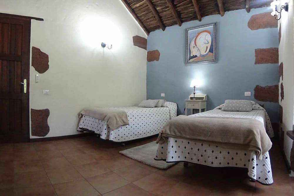 Rural House La Fuente de la Flora in El Parralillo, Santa Lucía de Tirajana