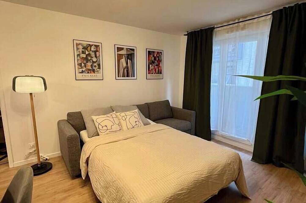 Entire apartment, T2D Apartment - Suite Gallery Disneyland Paris in Lognes, Seine-et-Marne