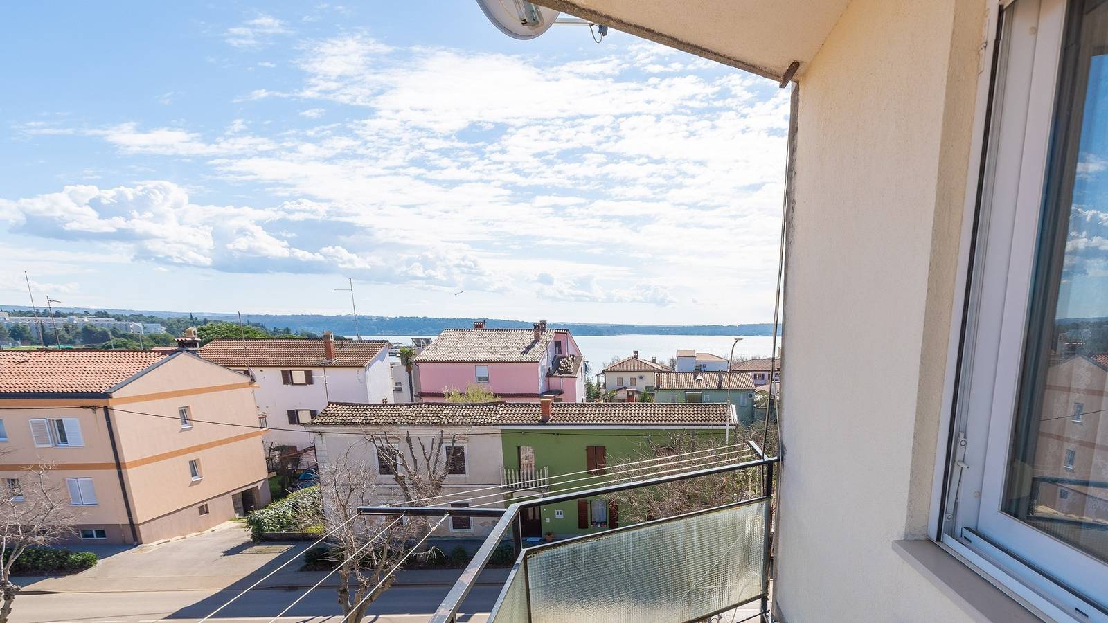 Entire apartment, One bedroom Apartment with sea view in Novigrad, Umag Region