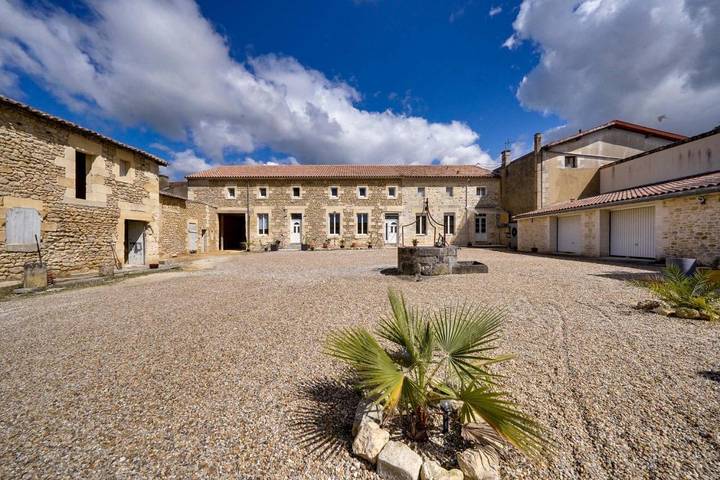 Gîte pour 2 personnes, avec vue à Saint-Ciers-sur-Gironde - 3
