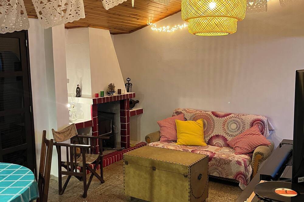 Large 4 Bedroom House on idyllic Armona Island in Quelfes, Ria Formosa