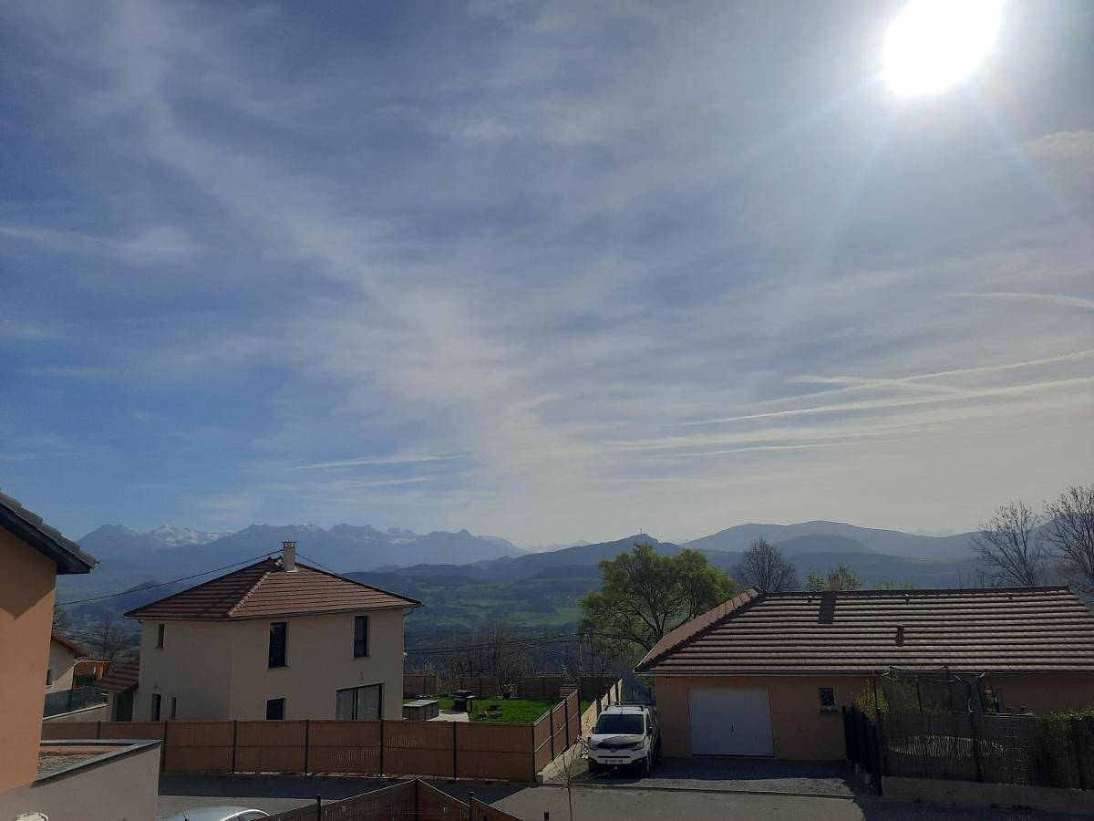 Three-Bedroom Villa in Pelleautier, Région de Gap