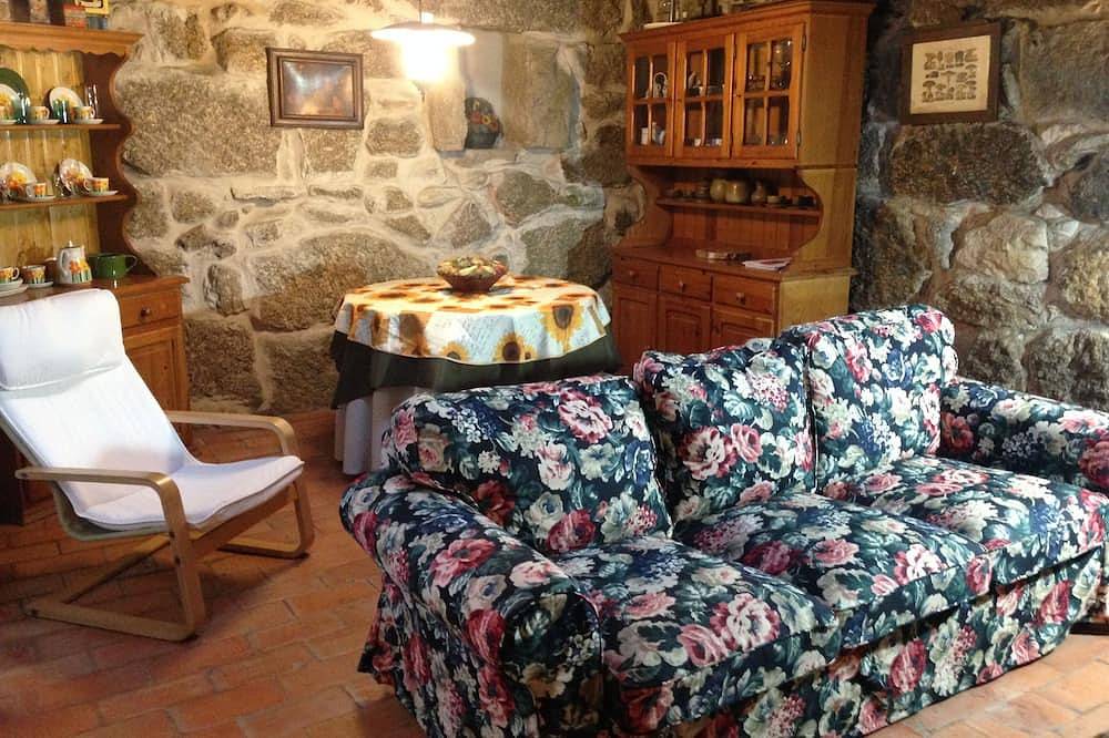 Rural house of the 18th century, overlooking the Aldán estuary. in Bueu, Rías Baixas