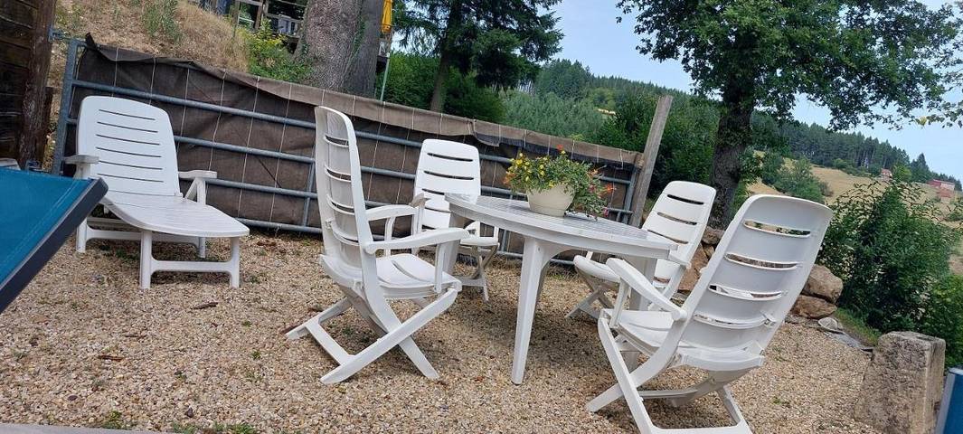 Camping pour 2 personnes, avec jardin ainsi que piscine et vue, animaux acceptés dans Saône-et-Loire - 3
