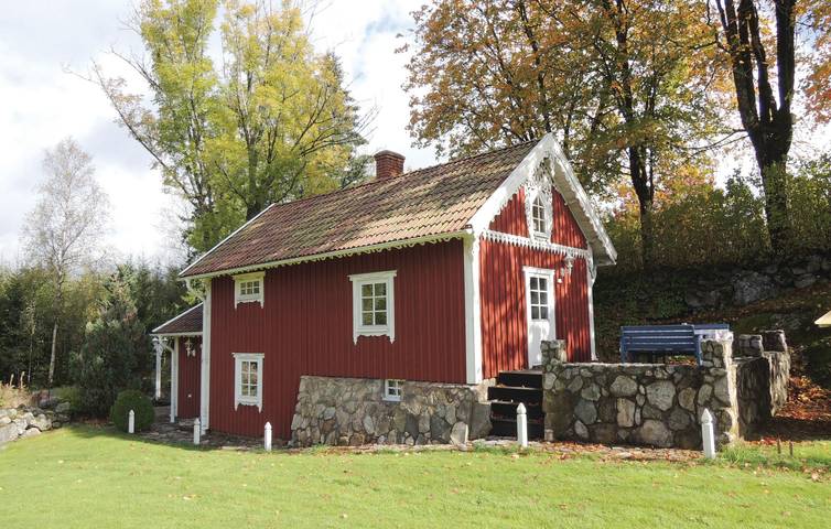 Ferienhaus für 5 Personen, mit Terrasse und Garten sowie Seeblick in Smaland