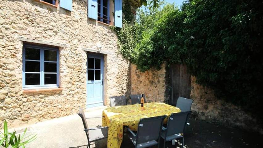 Gîte pour 6 personnes, avec piscine et jardin à Flayosc - 2