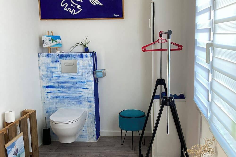 Chambre et Salle de bain in Gragnague, Toulouse et ses environs