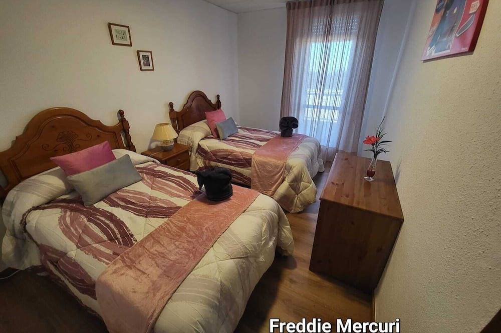 Apartamento entero, Apartamento Muy Amplio  En Castro Caldelas En Pleno Corazon De La Ribeira Sacra. in Castro Caldelas, Provincia de Orense