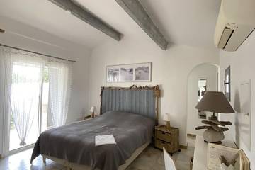 Gîte pour 4 Personnes dans Saintes-Maries-de-la-Mer, Parc naturel régional de Camargue, Photo 1
