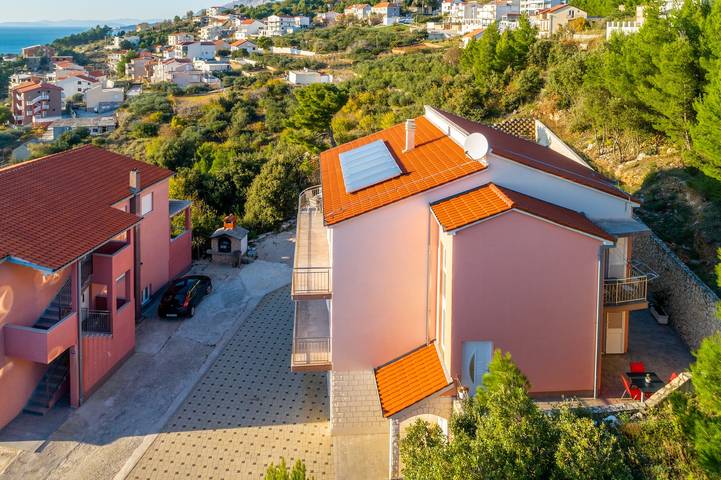 Ganze Wohnung, Studio Appartement mit Balkon und Meerblick Stanici, Omis As-18676-a in Stanici, Omis-Riviera