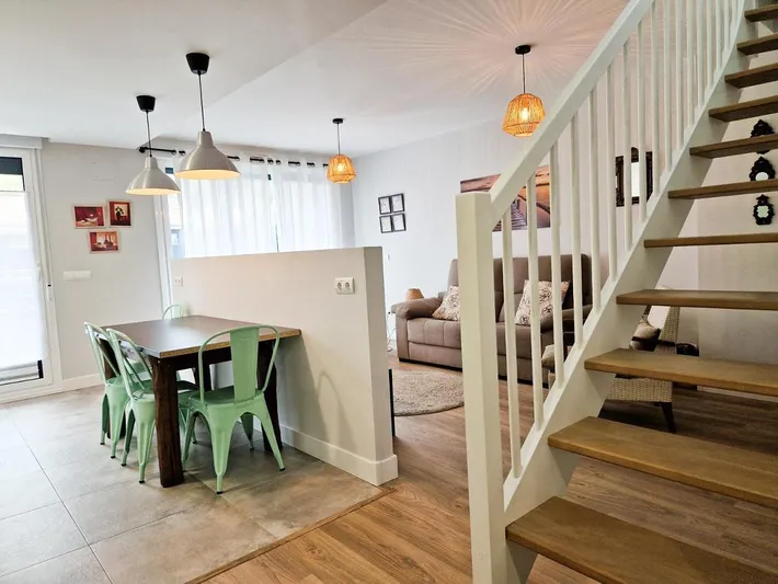 Apartamento de vacaciones para 5 personas, con vistas y terraza - 1