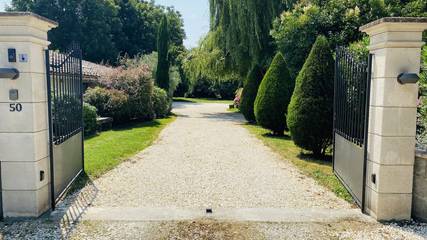 Gîte pour 4 personnes, avec jardin et piscine ainsi que jacuzzi et terrasse à Bergerac