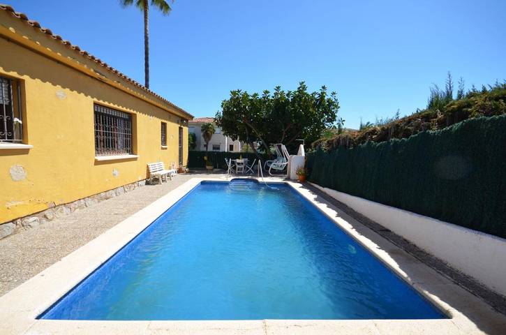 Chalet para 6 personas, con piscina además de vistas y jardín en Cambrils