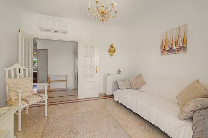 Appartement entier, Appartement 'Virpi's Place Vilamoura' avec piscine privée, Wi-Fi et climatisation in Vilamoura, Quarteira