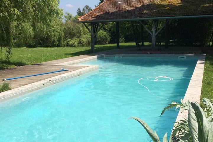 Location de vacances pour 14 personnes, avec Terrasse et Jardin à Bassoues