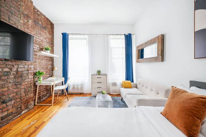 Vacation rental for 3 people, with pets in Kips Bay
