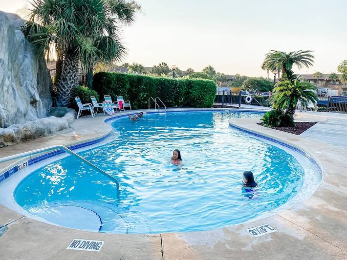 Vacation rental for 6 people, with pool and garden as well as hot tub in Panama City Beach