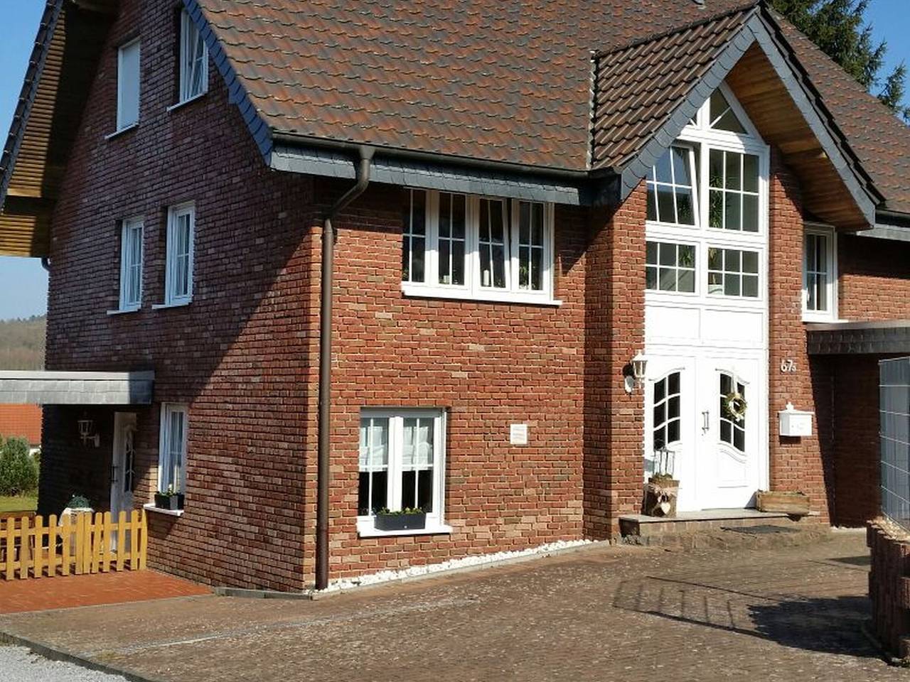 Ganze Wohnung, Apartment „Menden“ mit privater Terrasse und Wlan in Menden, Märkischer Kreis