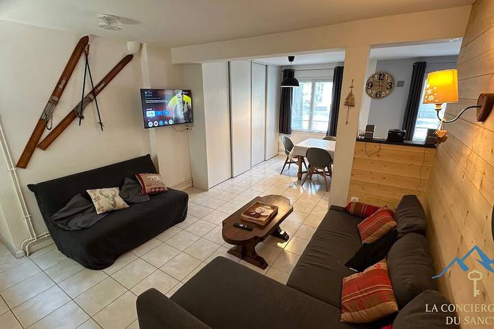 Gîte pour 8 personnes, avec jardin dans Gare Du Mont Dore