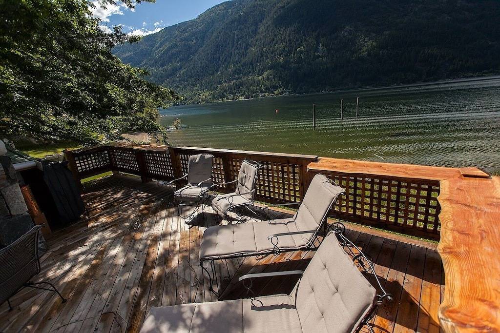 Ganze Wohnung, Cali Suite ~ Ein eleganter Rückzugsort mit Blick auf den wunderschönen Kootenay Lake. in Whitewater Ski Resort