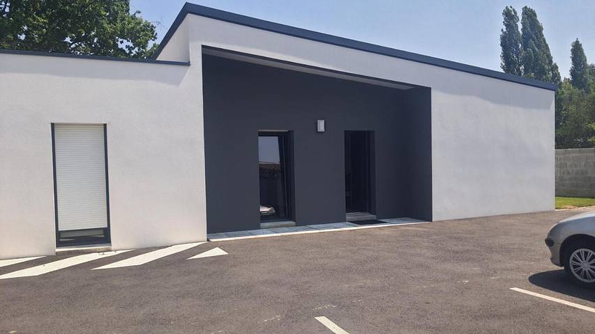 Gîte pour 2 personnes, avec Terrasse ainsi que Jardin et Vue à Le Poiré-sur-Vie - 4